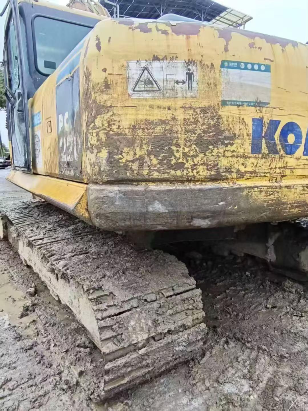 Used Komatsu PC220-7 Excavator 2016 Model / 3