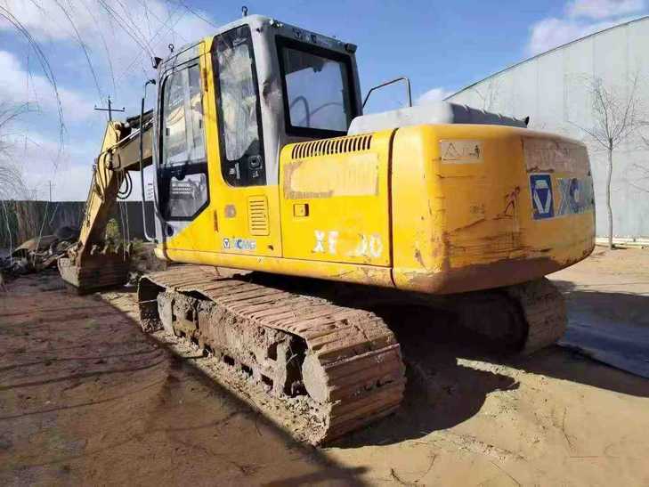 Buy XCMG XE150 Used Excavator / 1