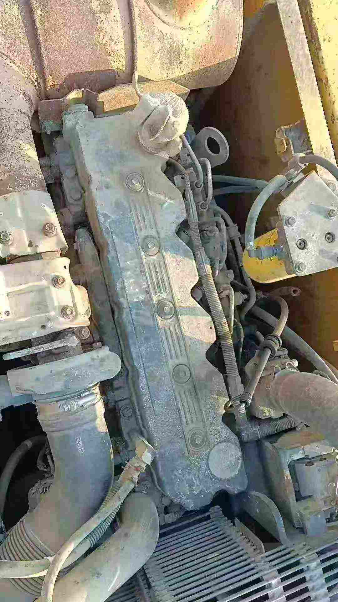 Used Komatsu PC210 Excavator 2015 Model / 3