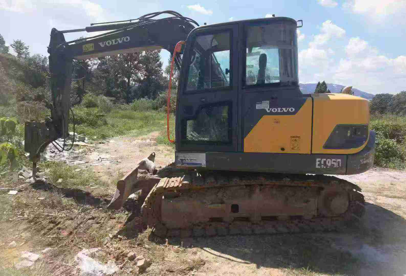 Used Volvo EC75D Excavator 2020 Model / 3