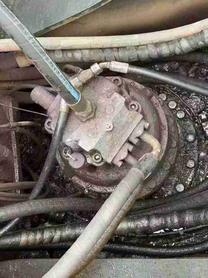 Buy Hyundai R305LVS Used Excavator / 2 Used Hyundai R305LVS Excavator 2018 Model / 2