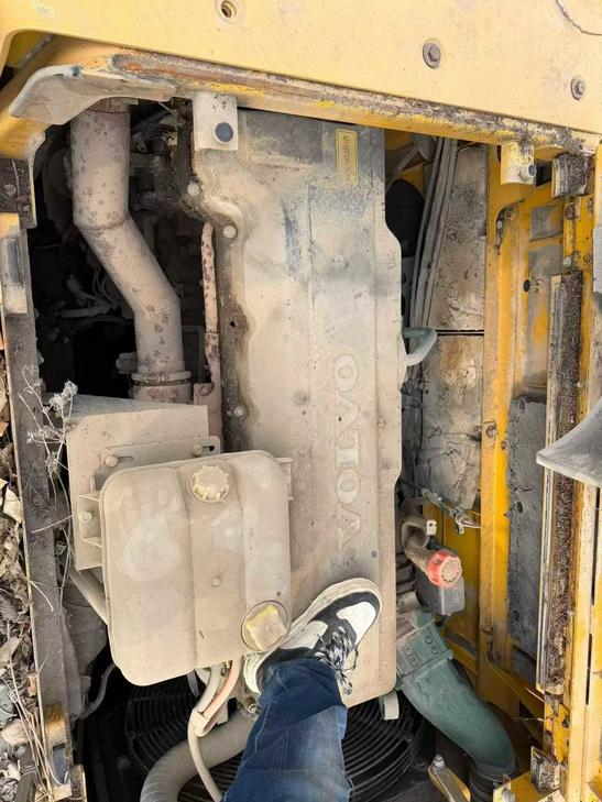 Buy Volvo EC480D Used Excavator / 1