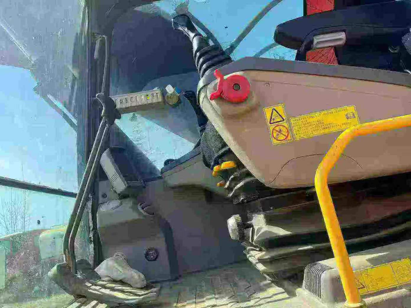 Used Volvo EC200 Excavator 2018 Model / 8