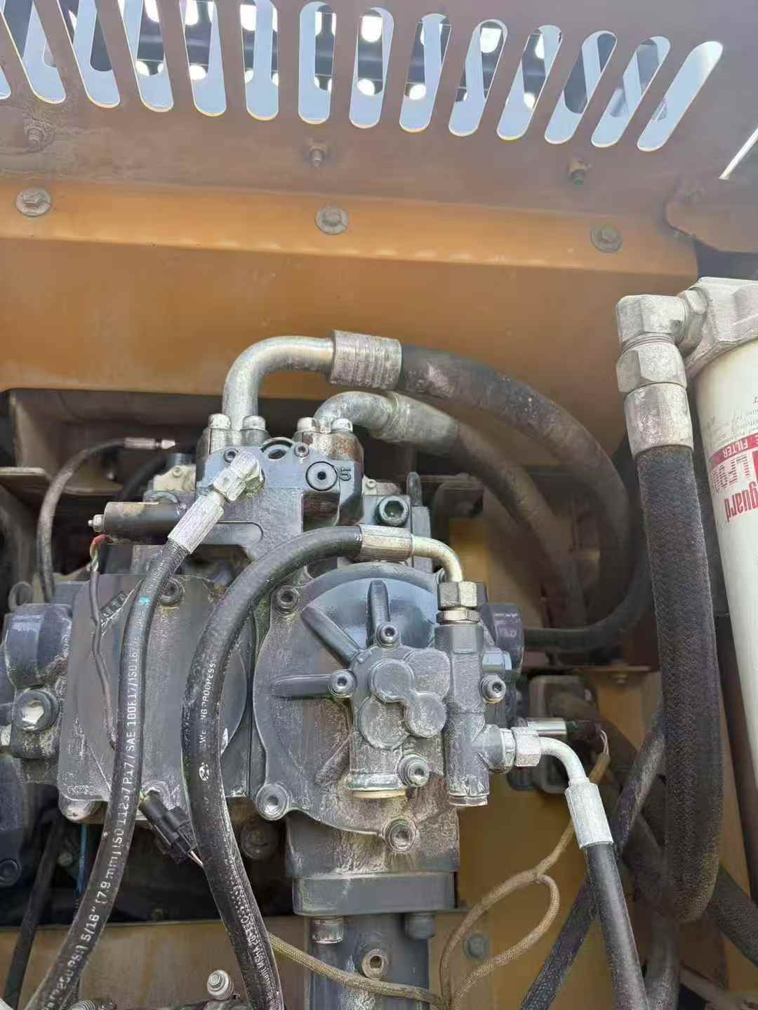 Used XCMG XE490D Excavator 2021 Model / 3