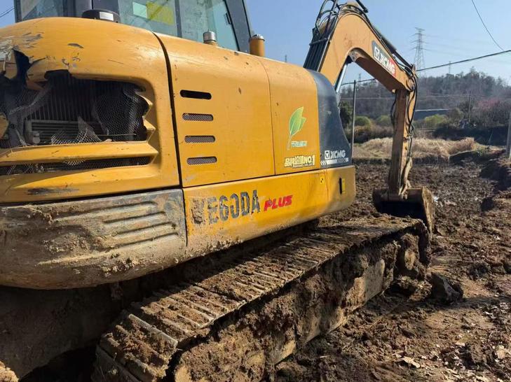 Buy XCMG XE60DA Used Excavator / 1