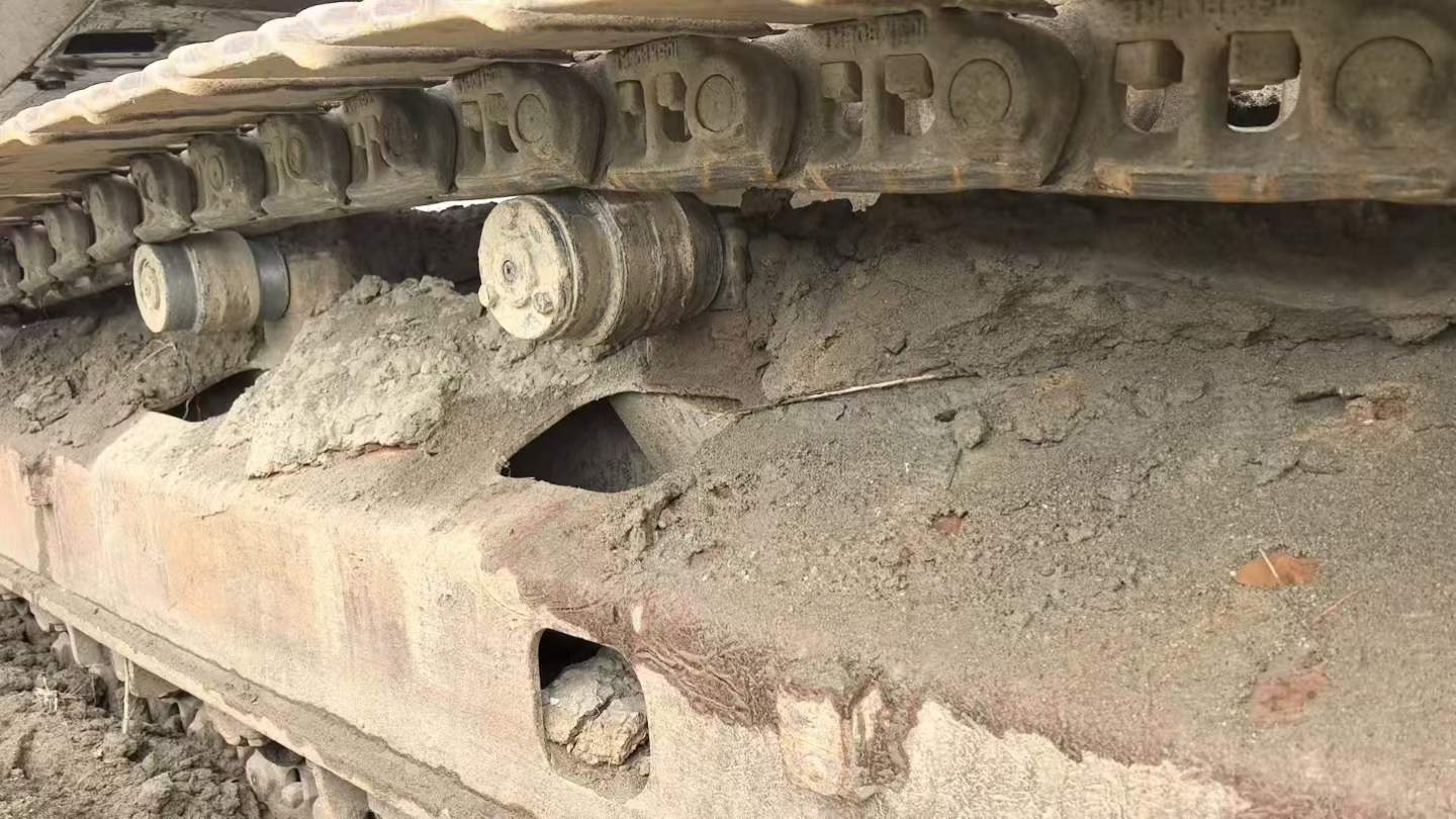 Used Hitachi EX250-5 Excavator 2016 Model / 7