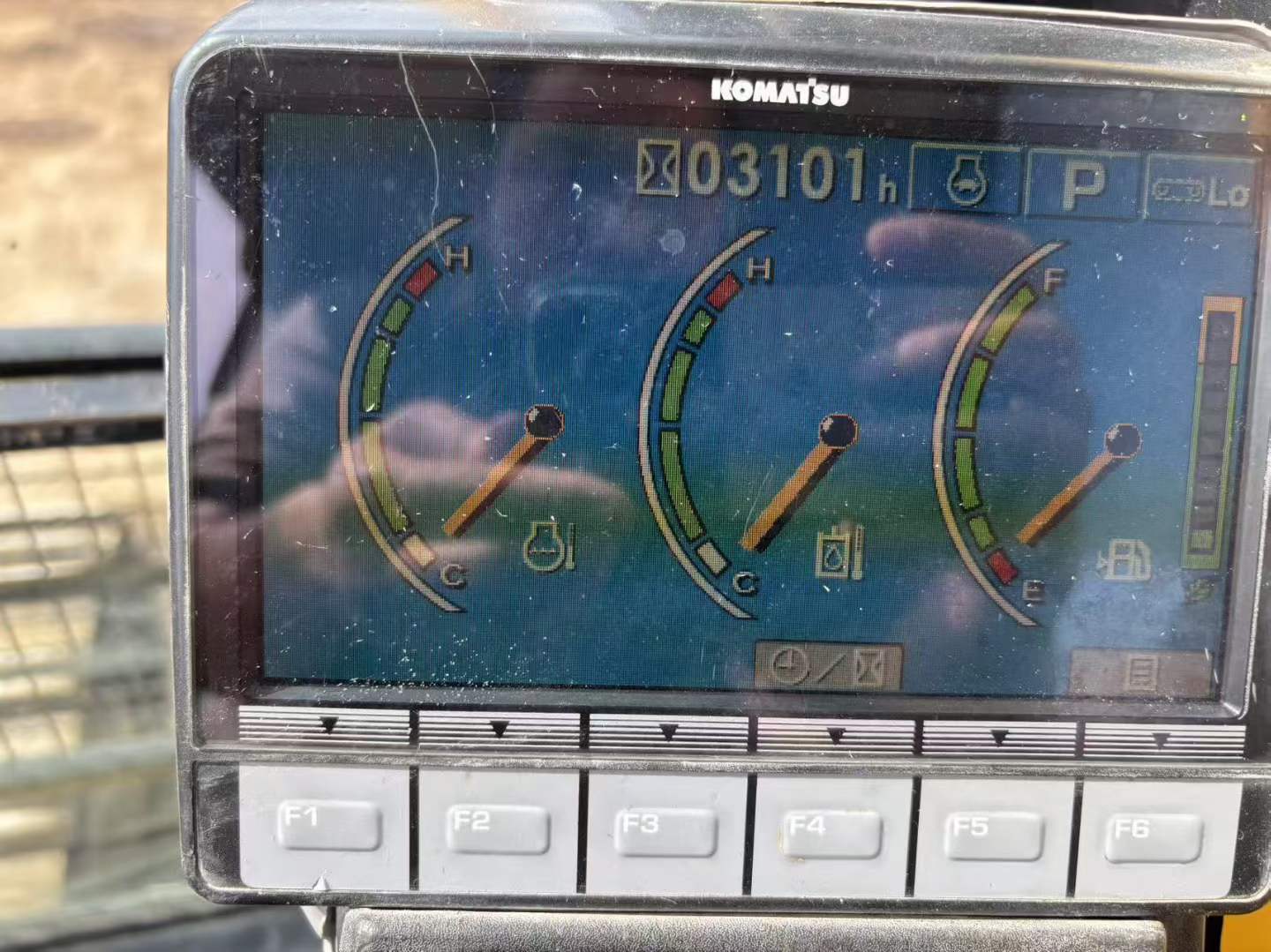 Used Komatsu PC460LC-8 Excavator 2016 Model / 4