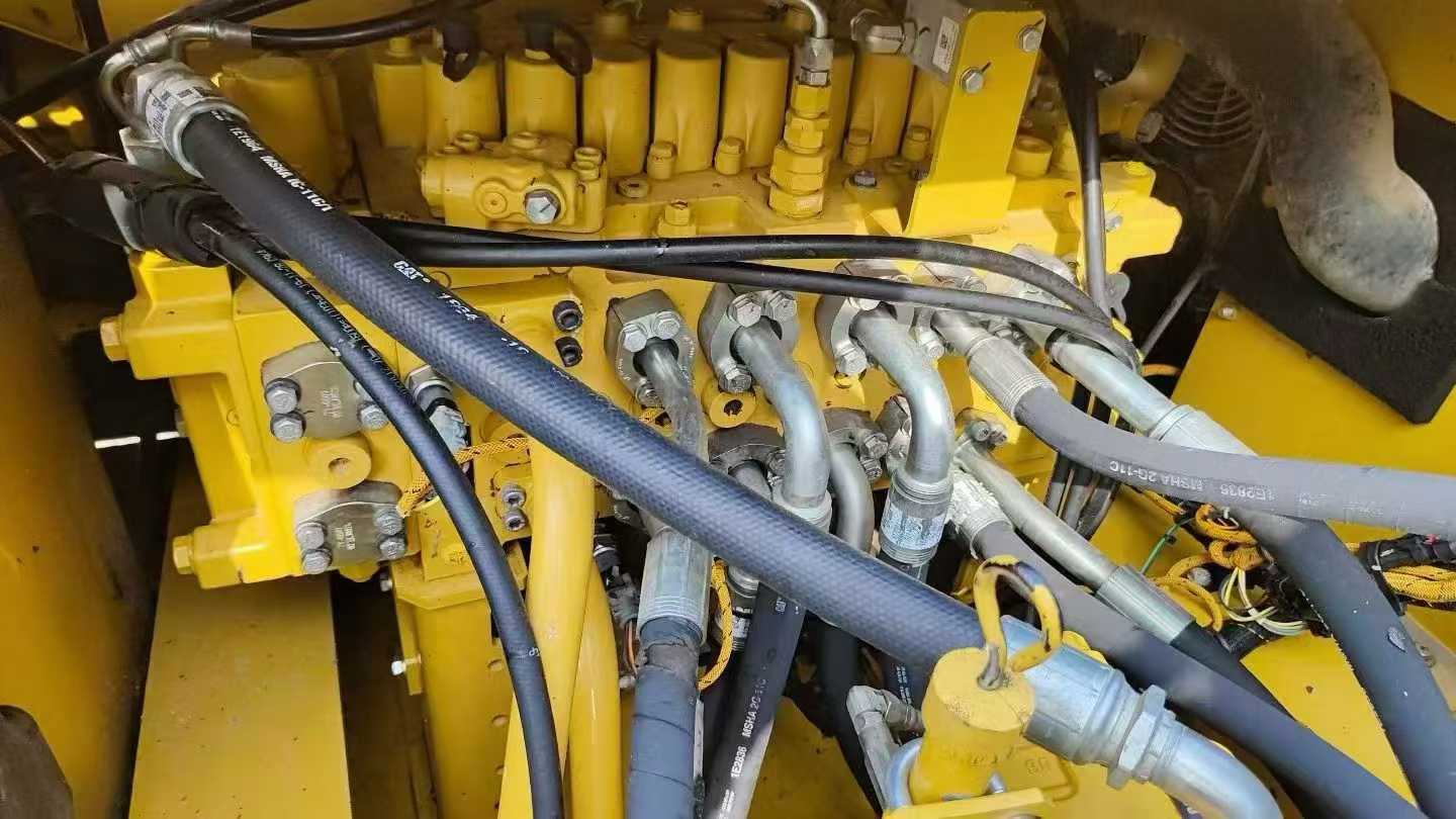 Used Caterpillar 330B Excavator 2020 Model / 8