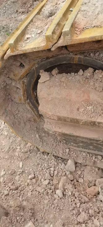 Buy Caterpillar 390DL Used Excavator / 1