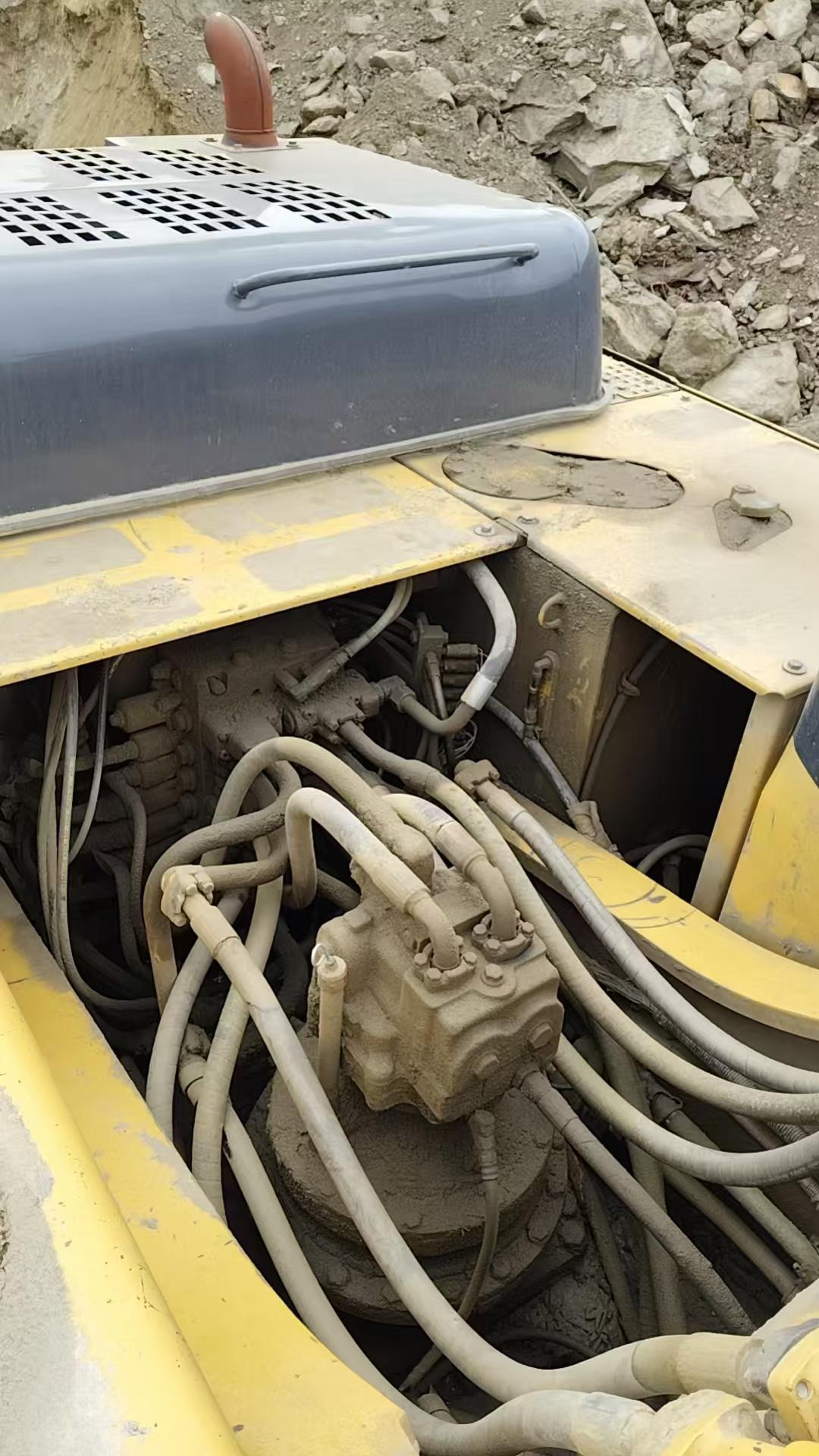 Used Komatsu PC360-7 Excavator 2011 Model / 6