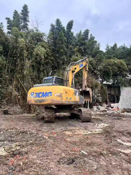 Buy XCMG XE135B Used Excavator / 1