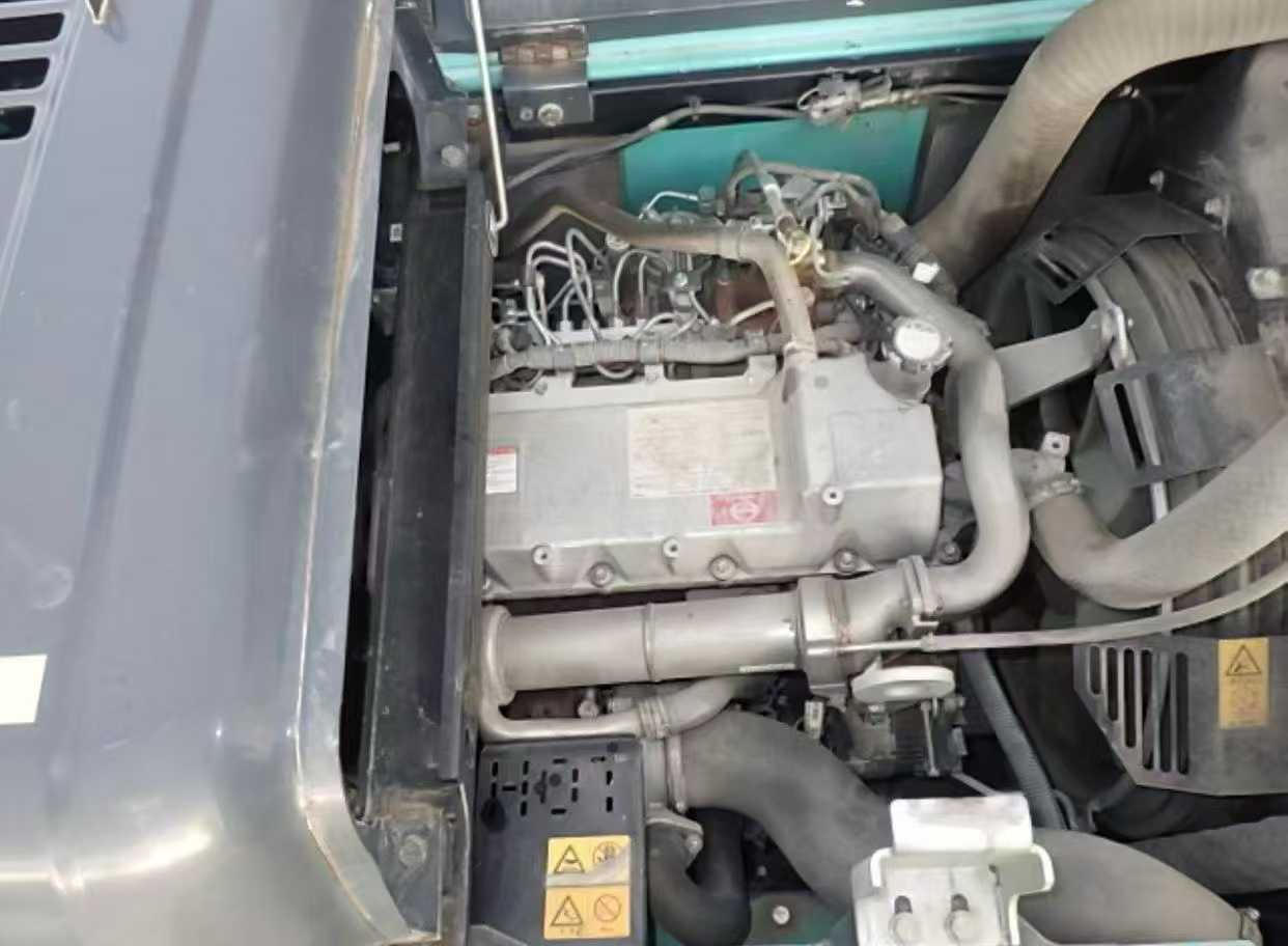 Used Kobelco SK200 Excavator 2017 Model / 7