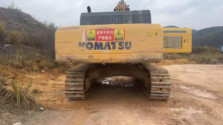 Buy Komatsu PC460LC-8 Used Excavator / 1