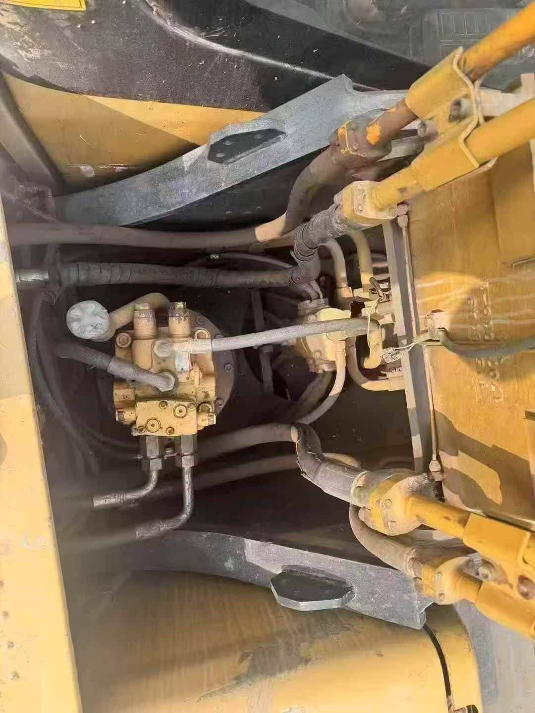 Used Sany SY215C Excavator 2017 Model / 3