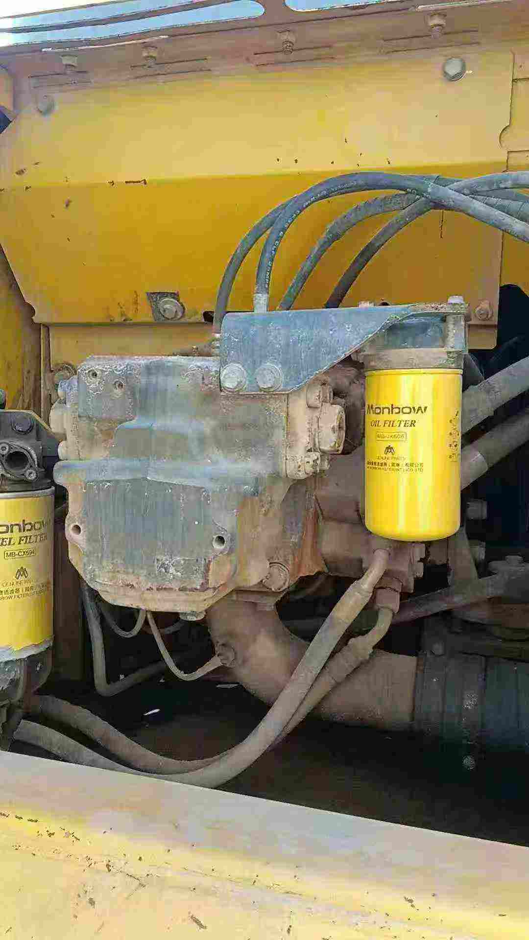 Used Komatsu PC210 Excavator 2015 Model / 5