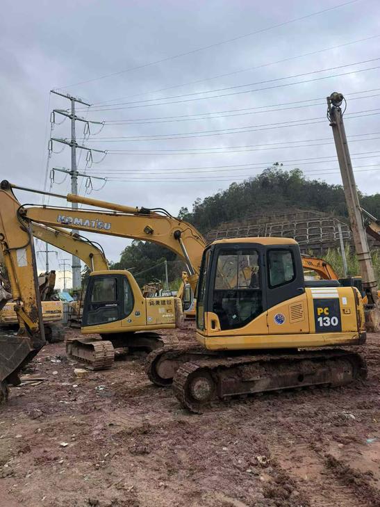 Buy Komatsu PC130-7 Used Excavator / 1