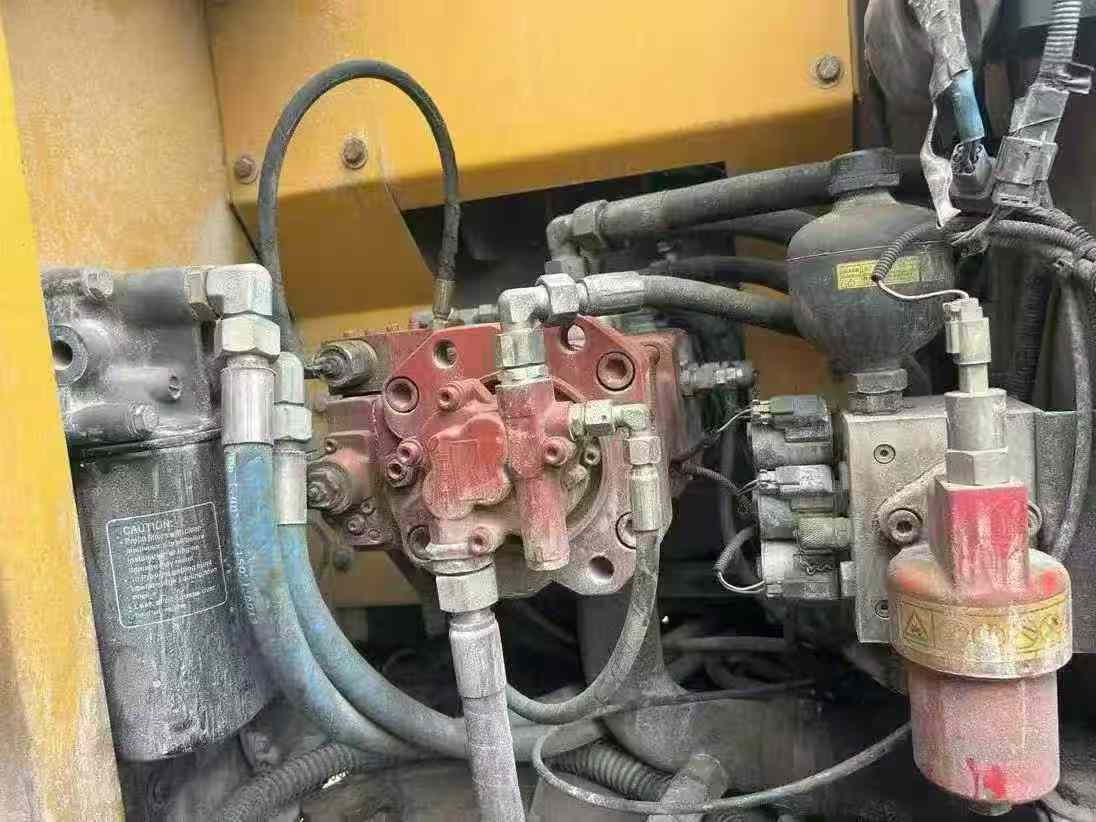 Used XCMG XE135B Excavator 2016 Model / 3