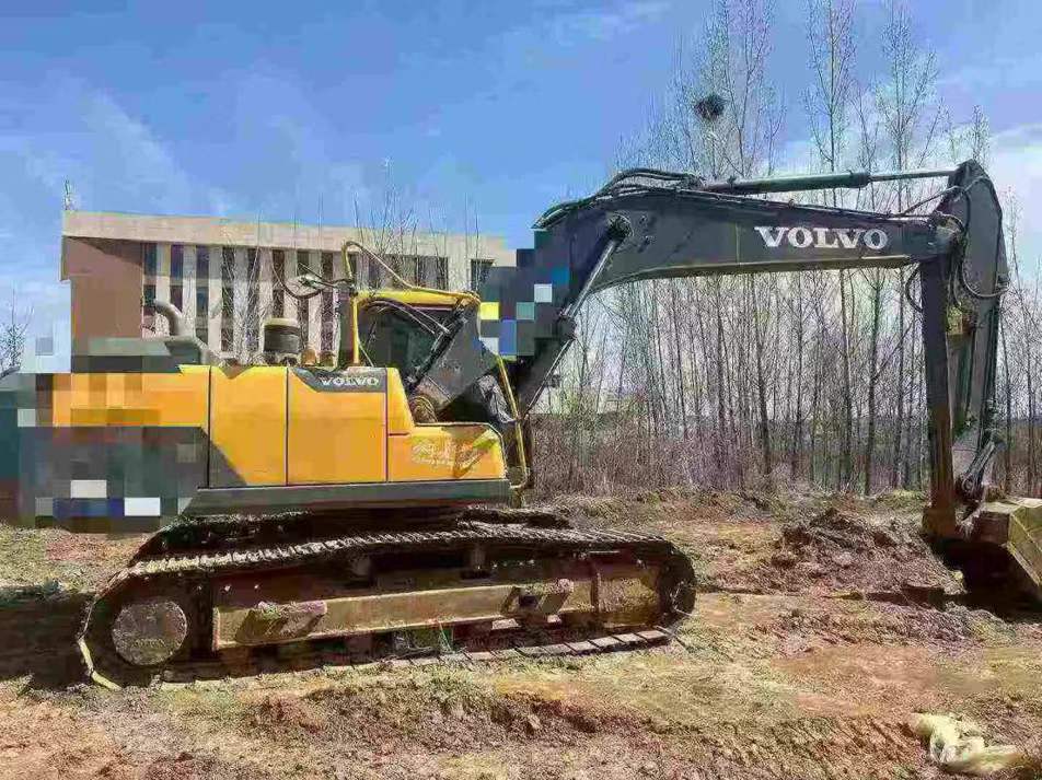 Used Volvo EC200 Excavator 2018 Model / 3