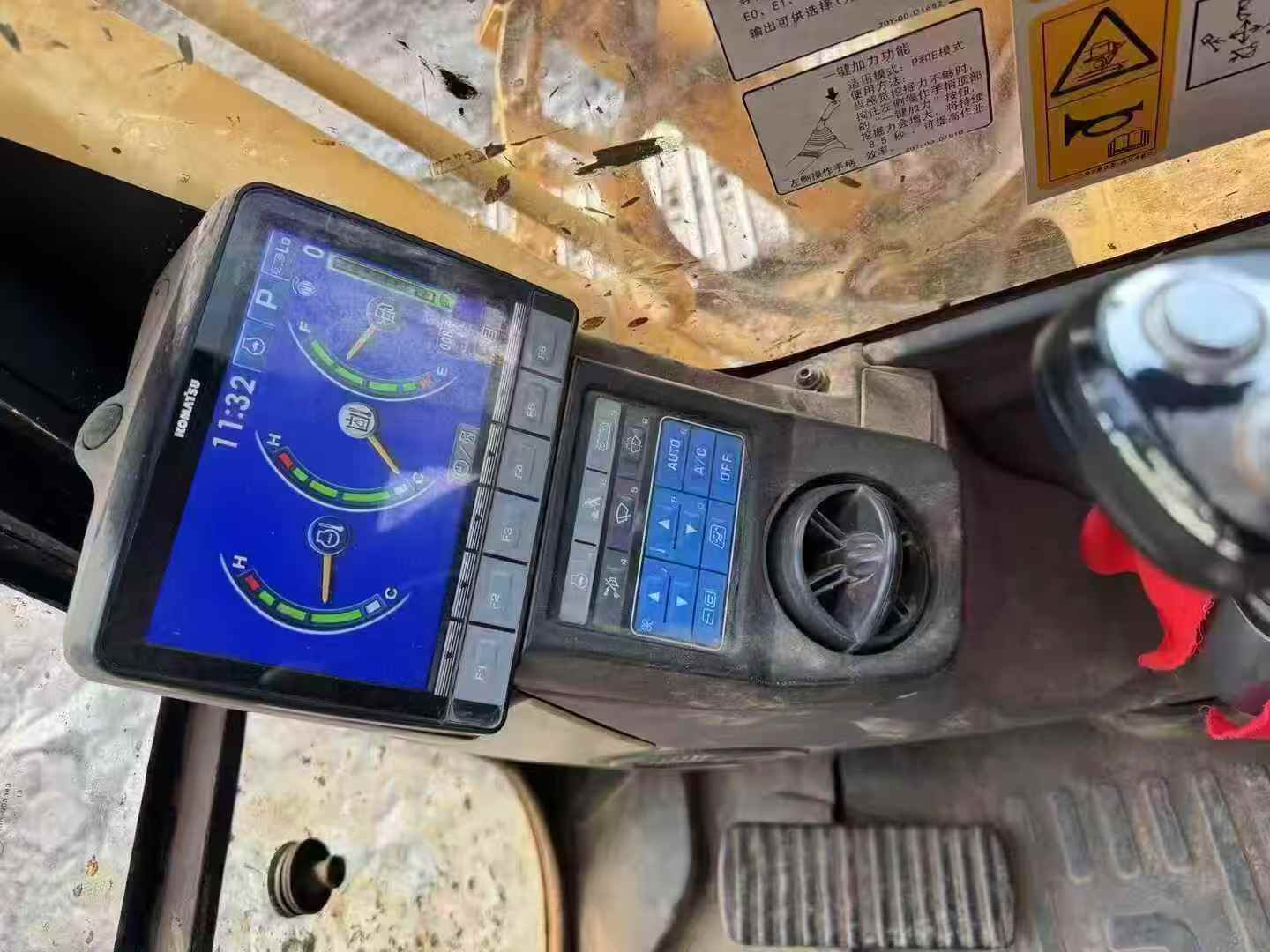 Used Komatsu PC130-8 Excavator 2019 Model / 6