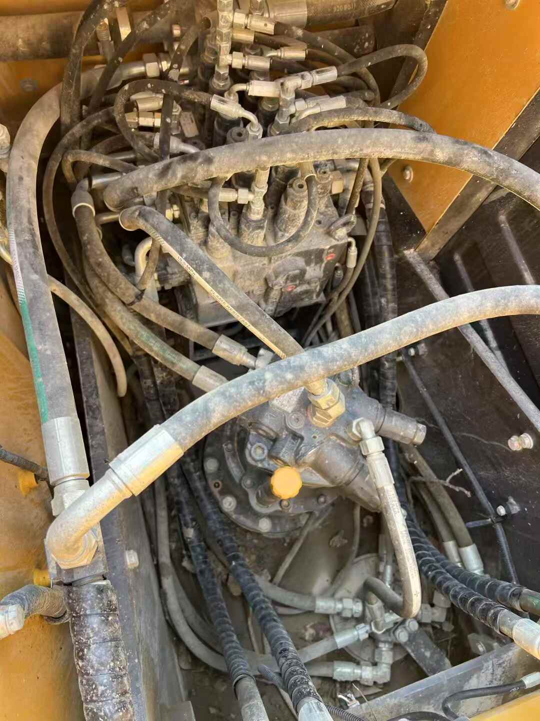 Used XCMG XE135B Excavator 2024 Model / 7