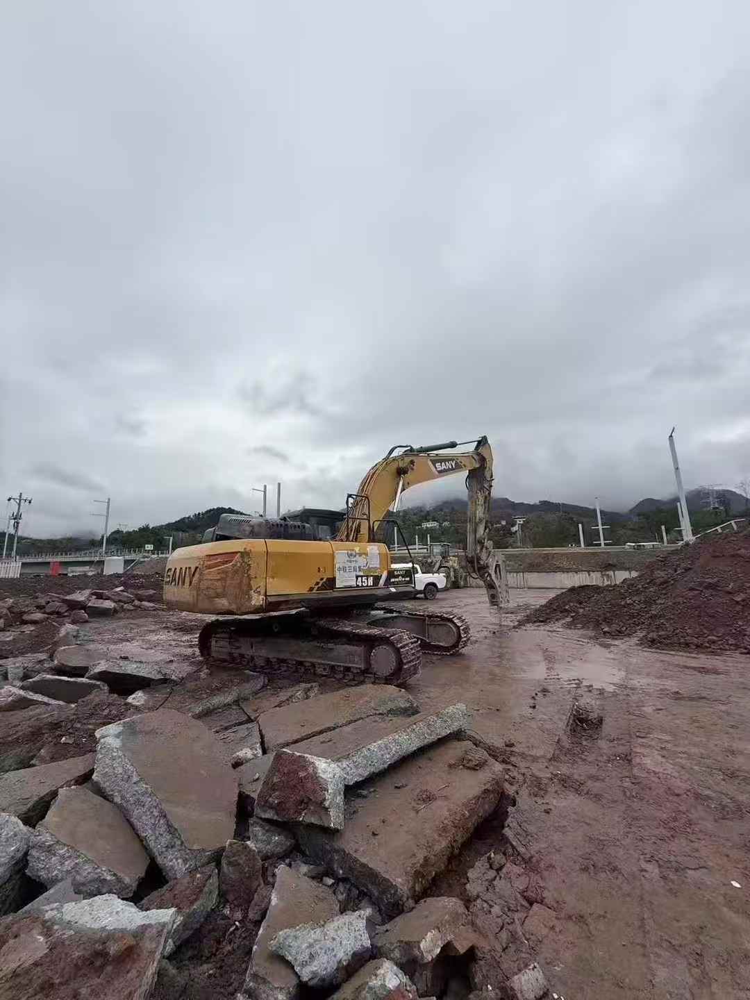 Used Sany SY245H Excavator 2019 Model / 3