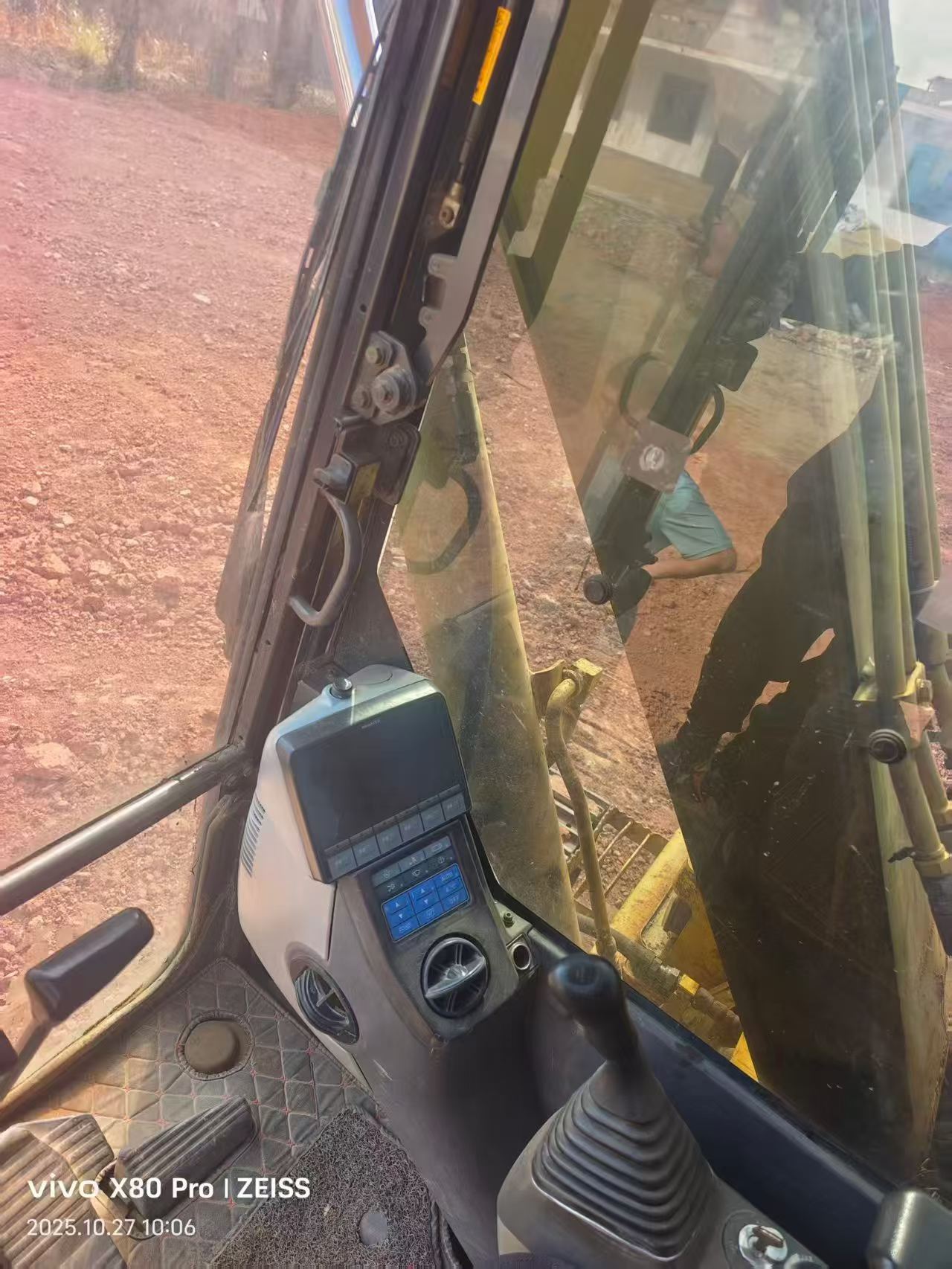 Used Komatsu PC70-8 Excavator 2013 Model / 7