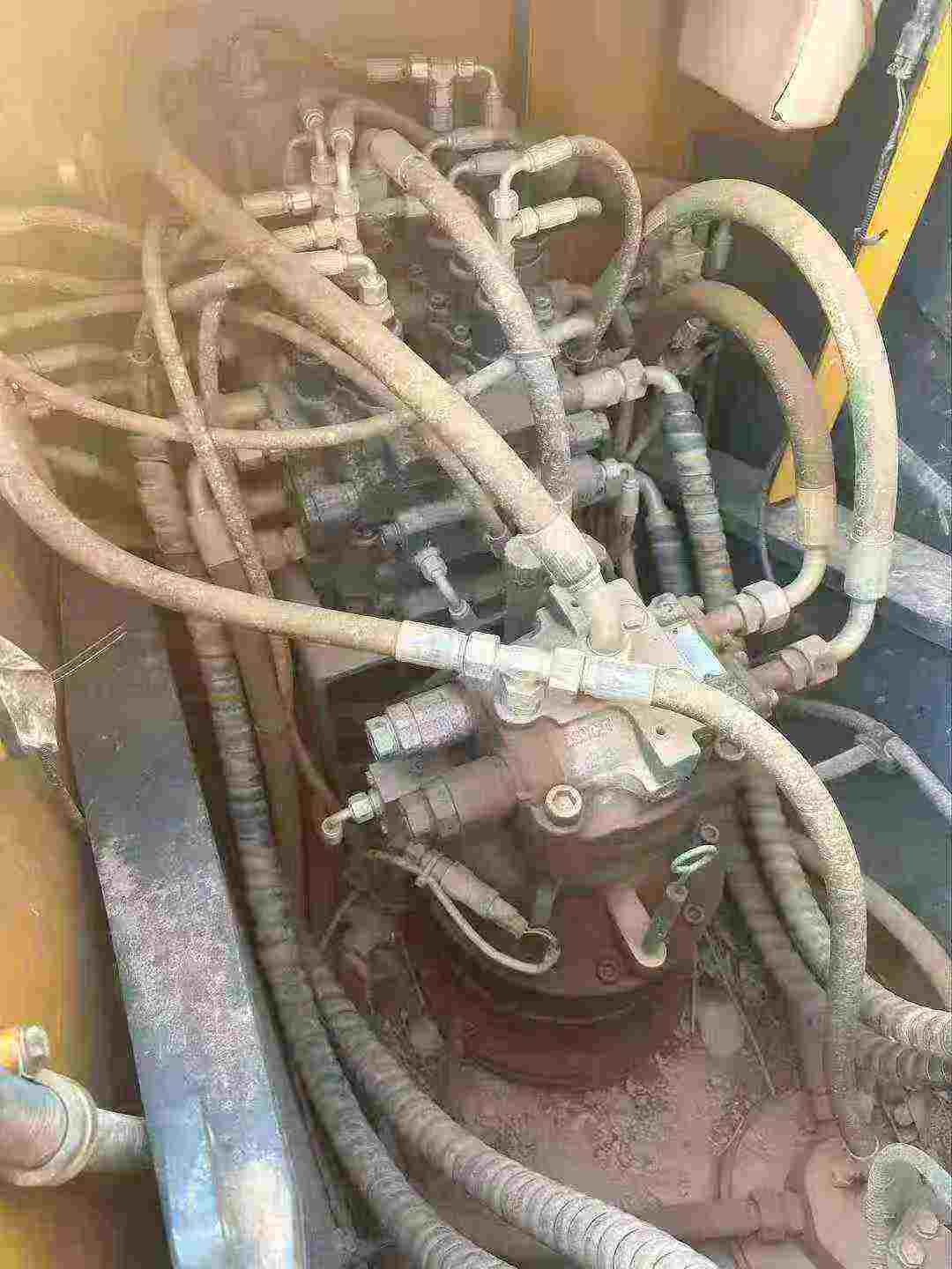 Used XCMG XE135B Excavator 2020 Model / 5