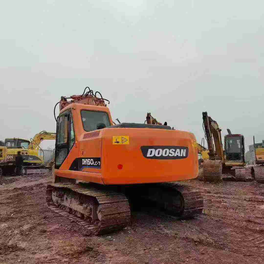 Used Doosan DH150 Excavator 2012 Model / 6