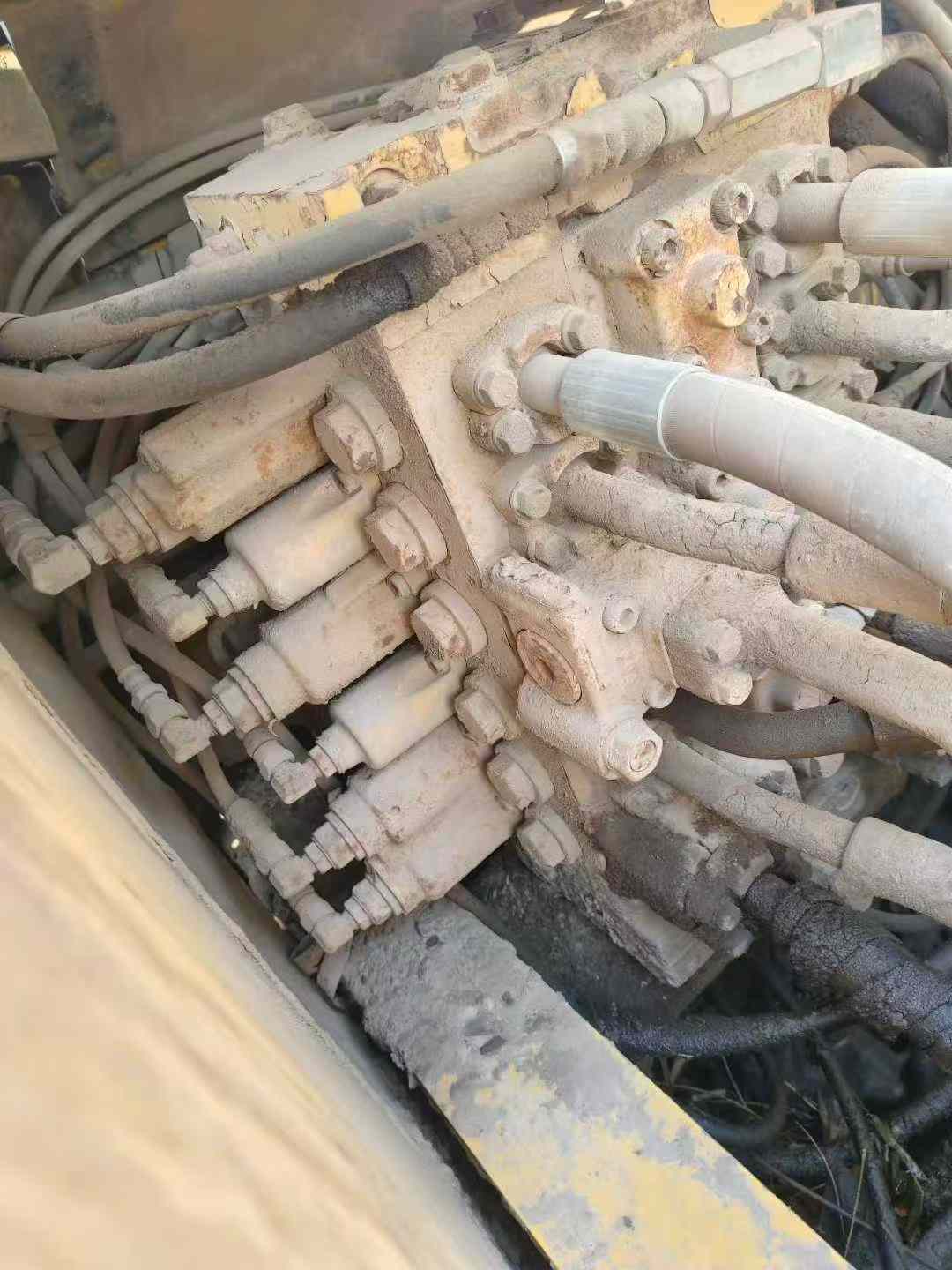 Used Komatsu PC210 Excavator 2011 Model / 7