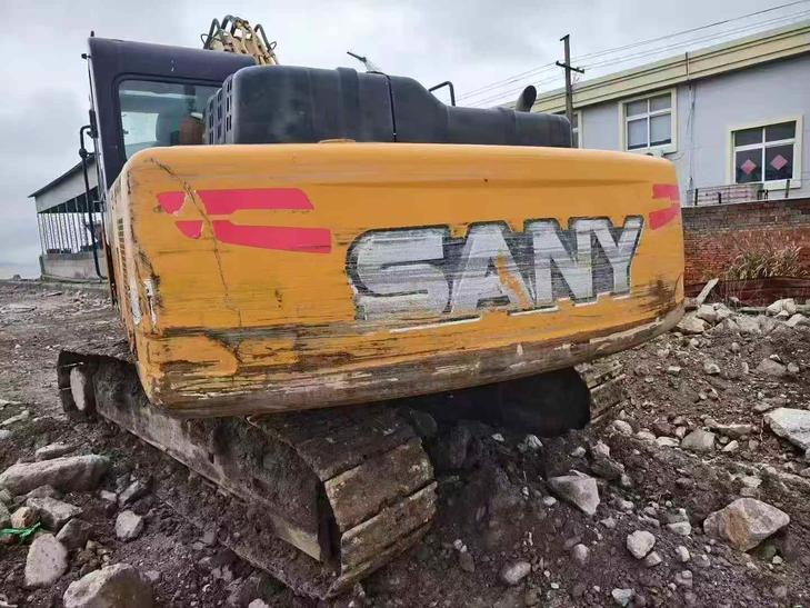 Buy Sany SY205C-8 Used Excavator / 1