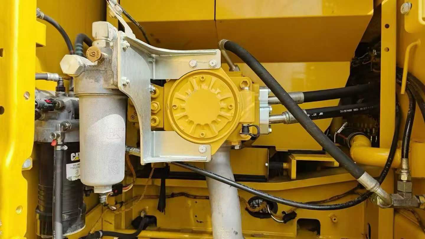 Used Caterpillar 330B Excavator 2020 Model / 6