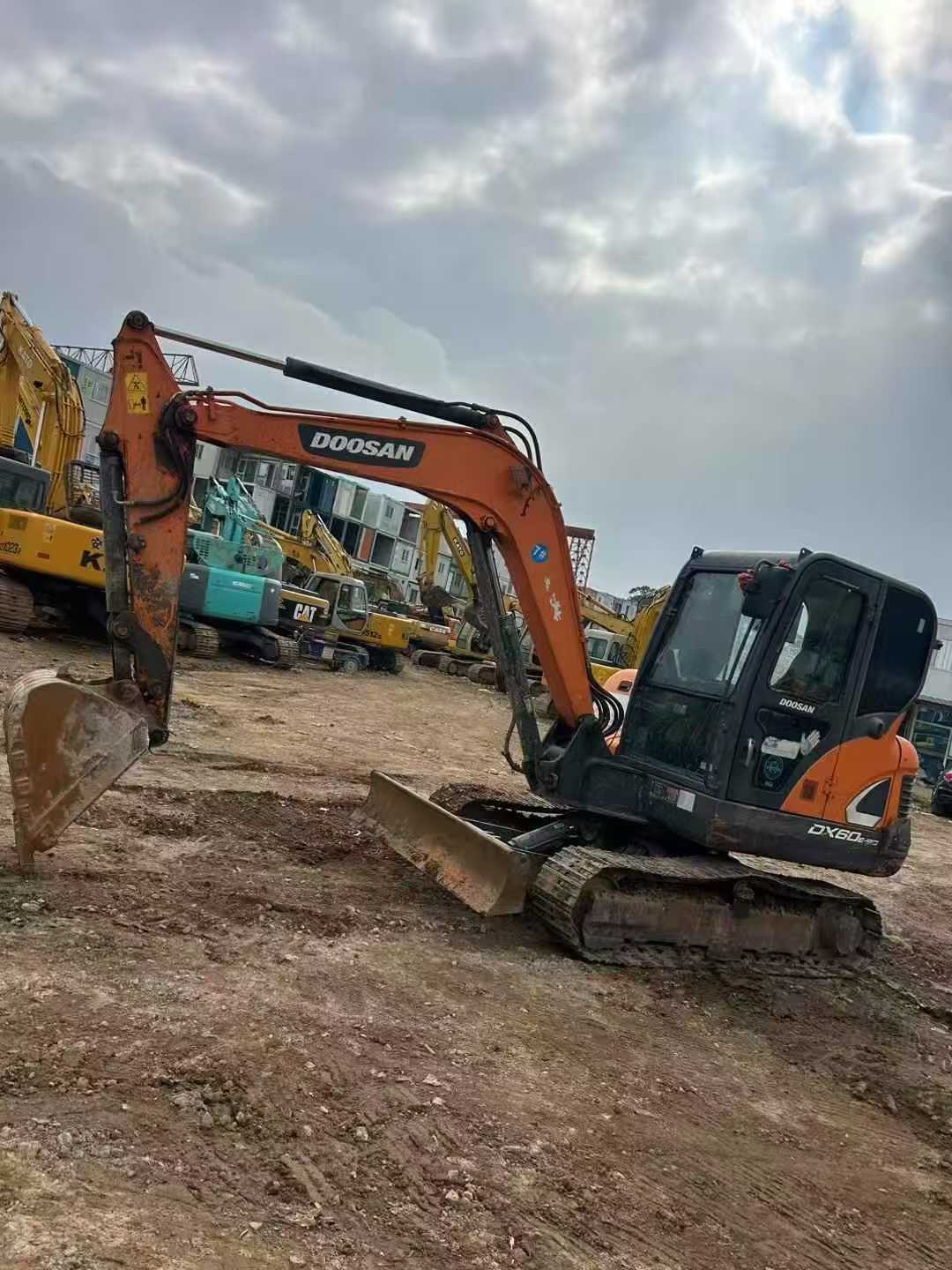 Used Doosan DH60 Excavator 2020 Model / 3