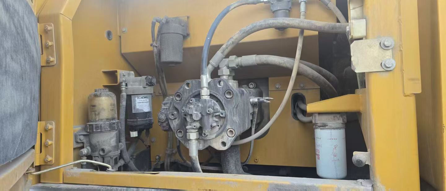 Used XCMG XE310DA Excavator 2022 Model / 5