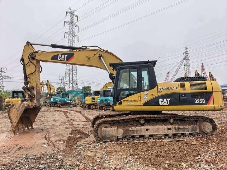 Buy Caterpillar 325D Used Excavator / 1