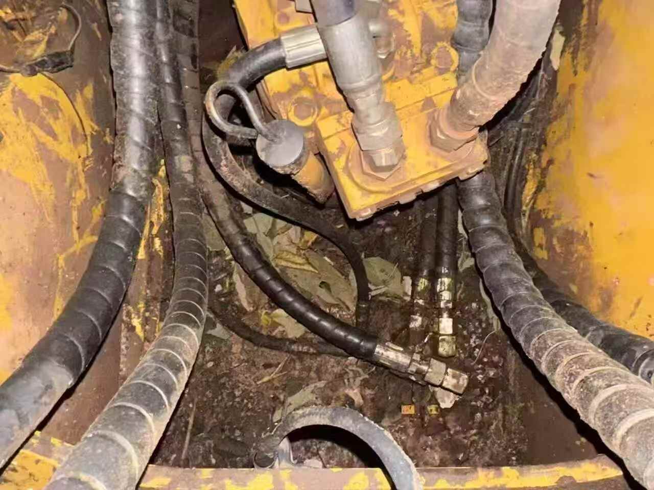 Used Caterpillar M318 Excavator 2013 Model / 4