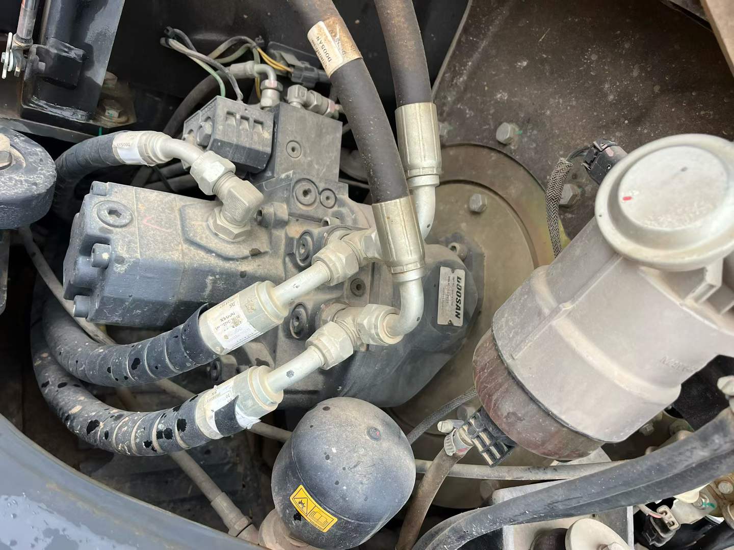 Used Doosan DH60 Excavator 2016 Model / 4