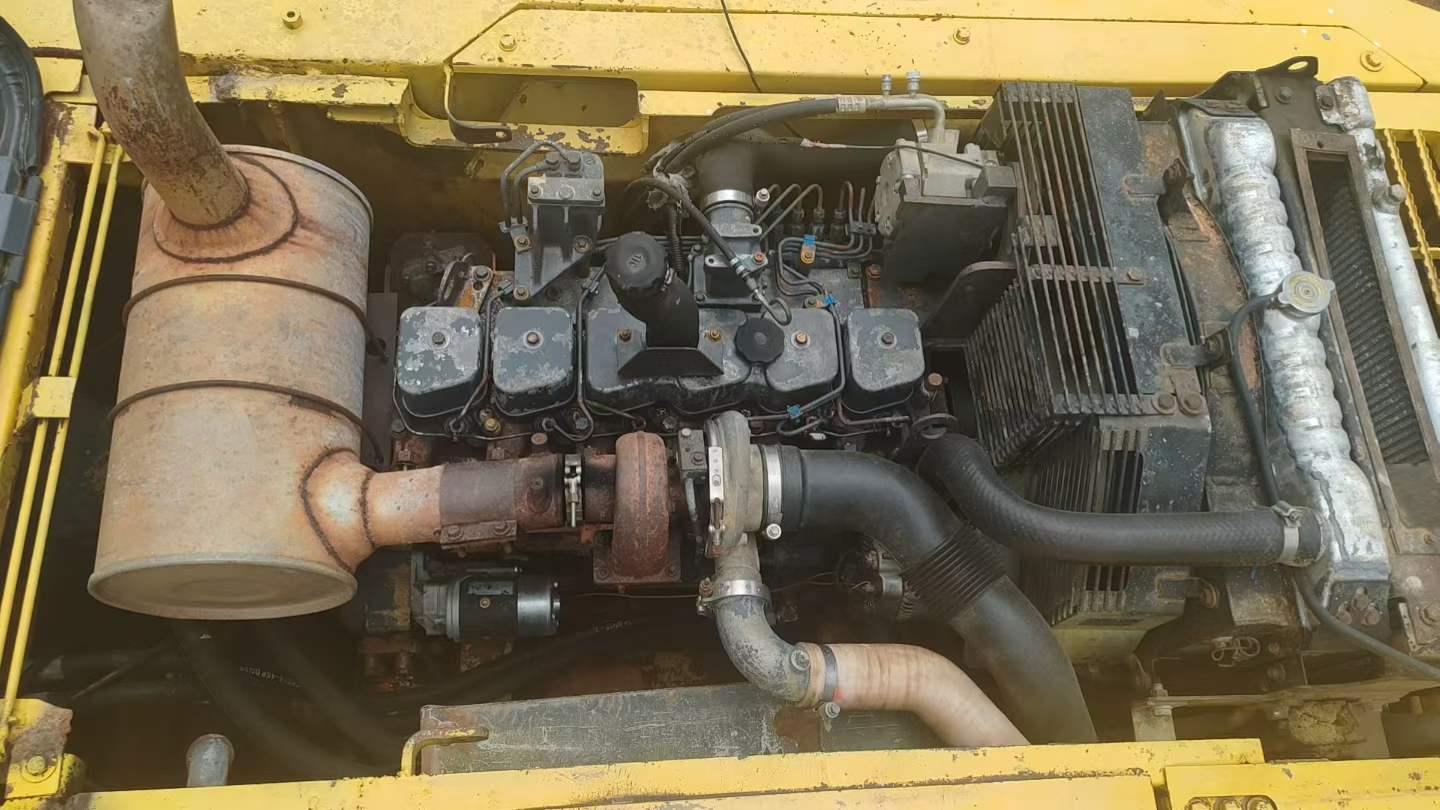 Used Komatsu PC200-7 Excavator 2016 Model / 6