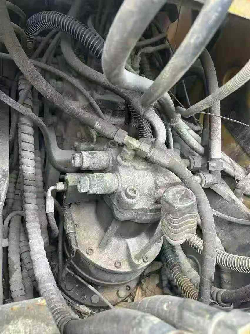 Used XCMG XE135B Excavator 2016 Model / 4