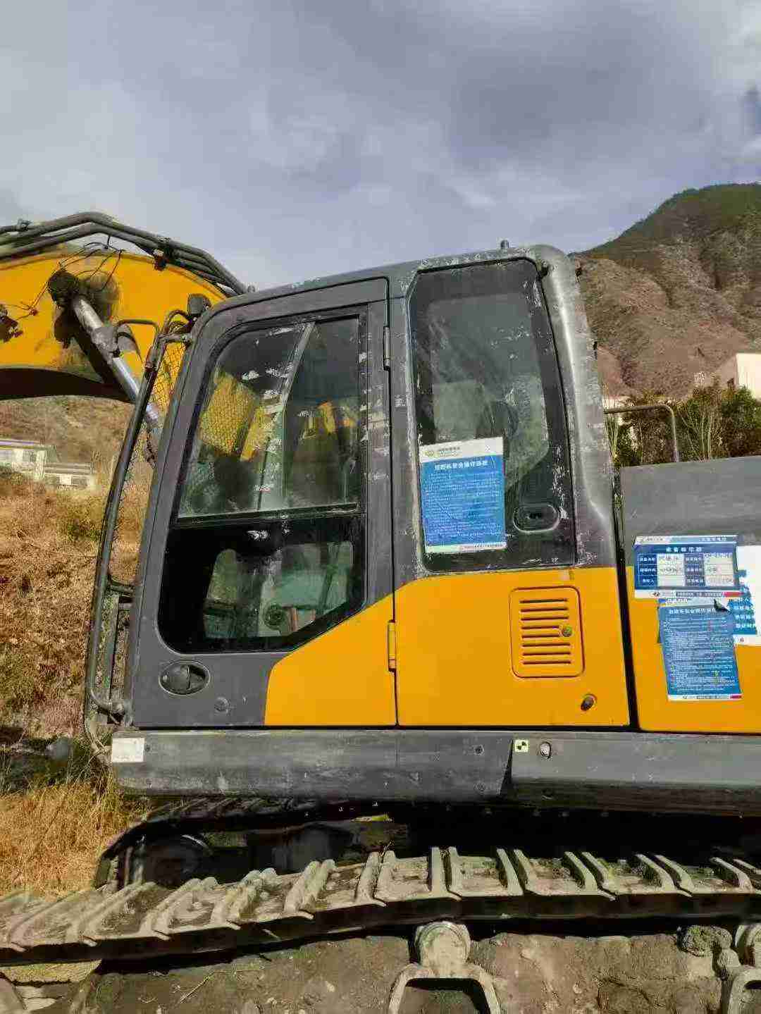 Used XCMG XE380K Excavator 2021 Model / 6