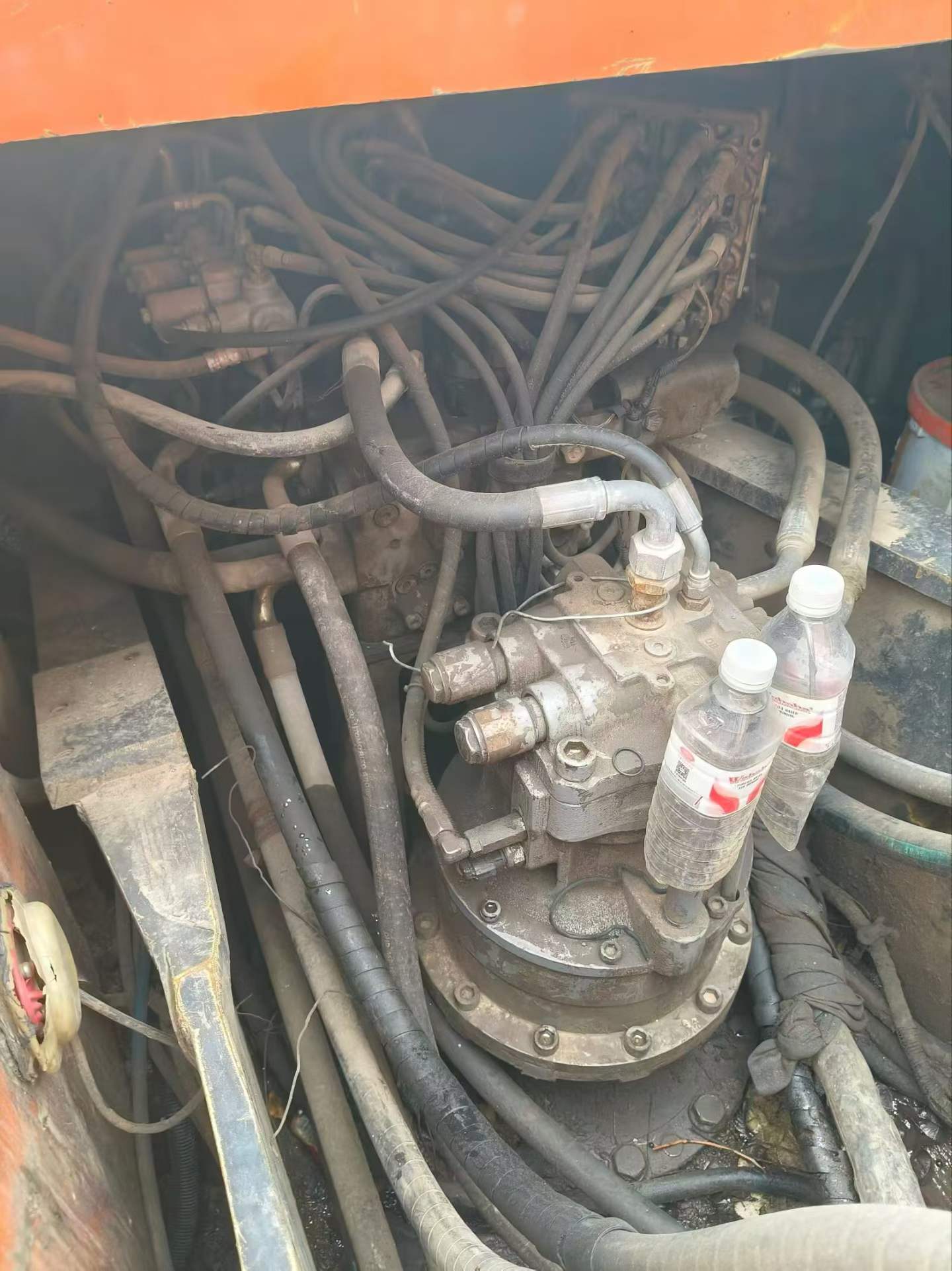 Used Hitachi ZX200-5G Excavator 2013 Model / 7