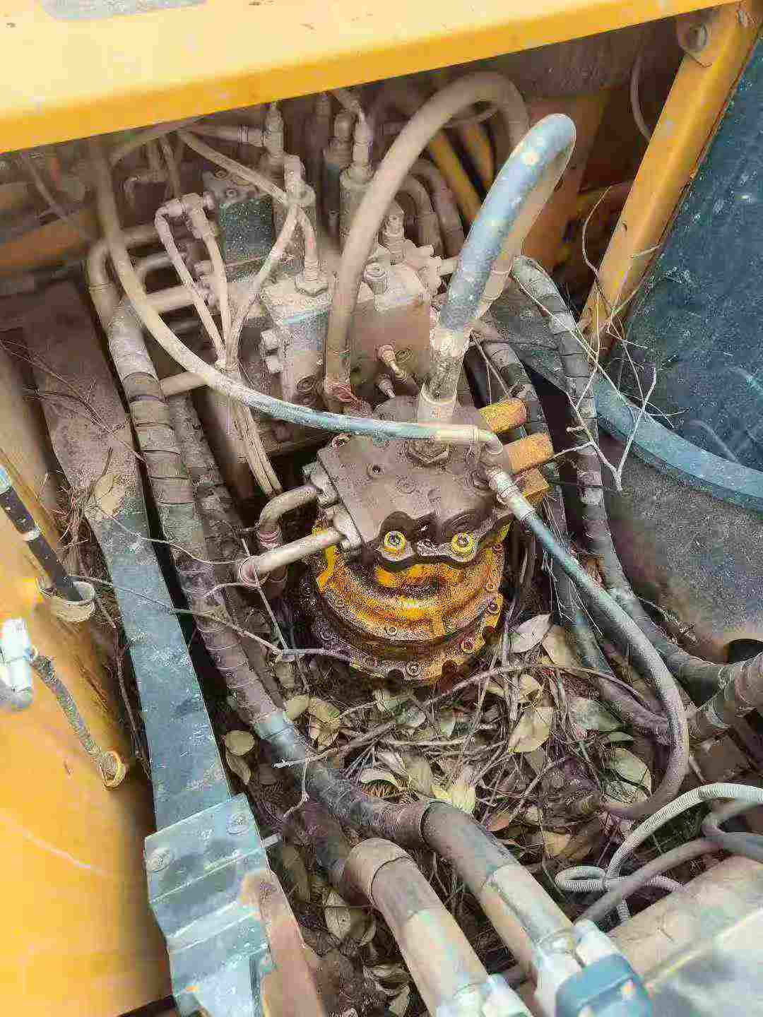 Used Hyundai R205VS Excavator 2021 Model / 7