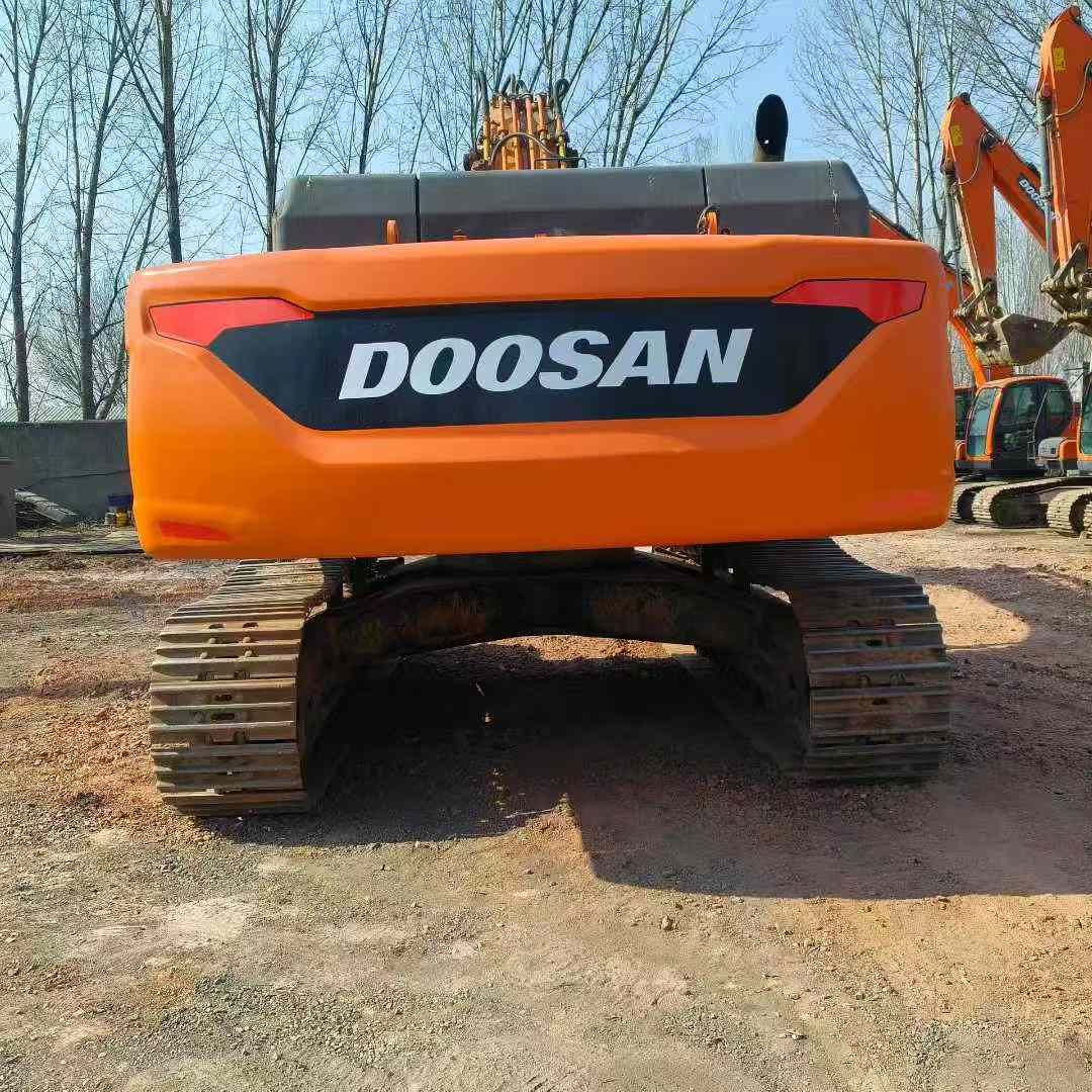 Used Doosan DX380LC-5 Excavator 2017 Model / 9