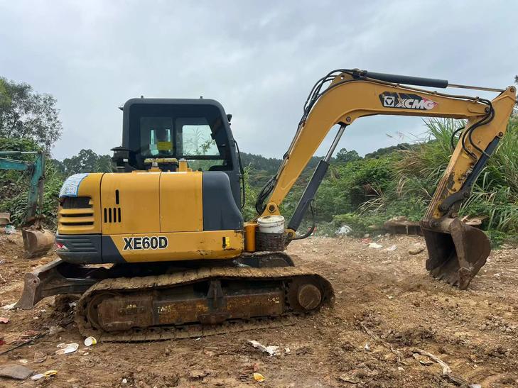 Buy XCMG XE60 Used Excavator / 1
