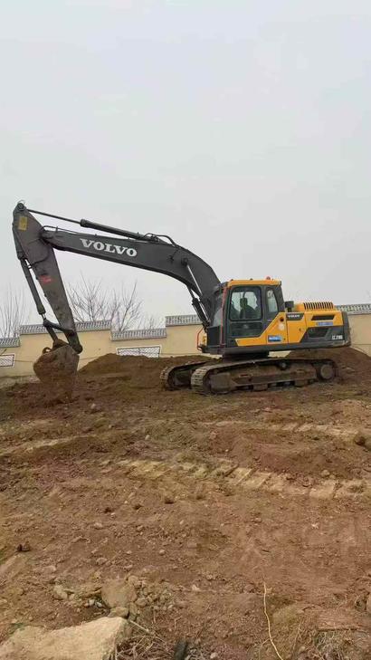 Buy Volvo EC210B Used Excavator / 1