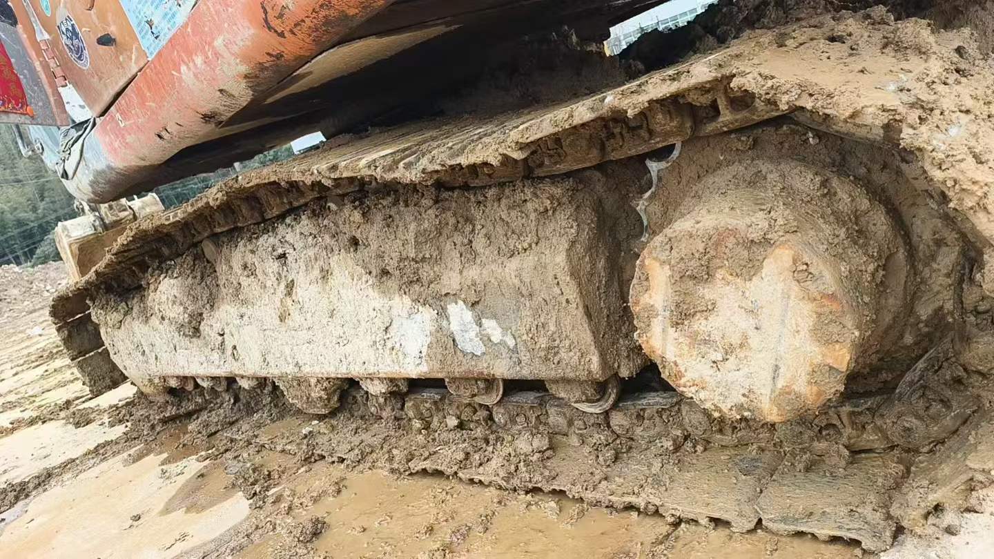 Used Hitachi ZX200-6 Excavator 2016 Model / 4