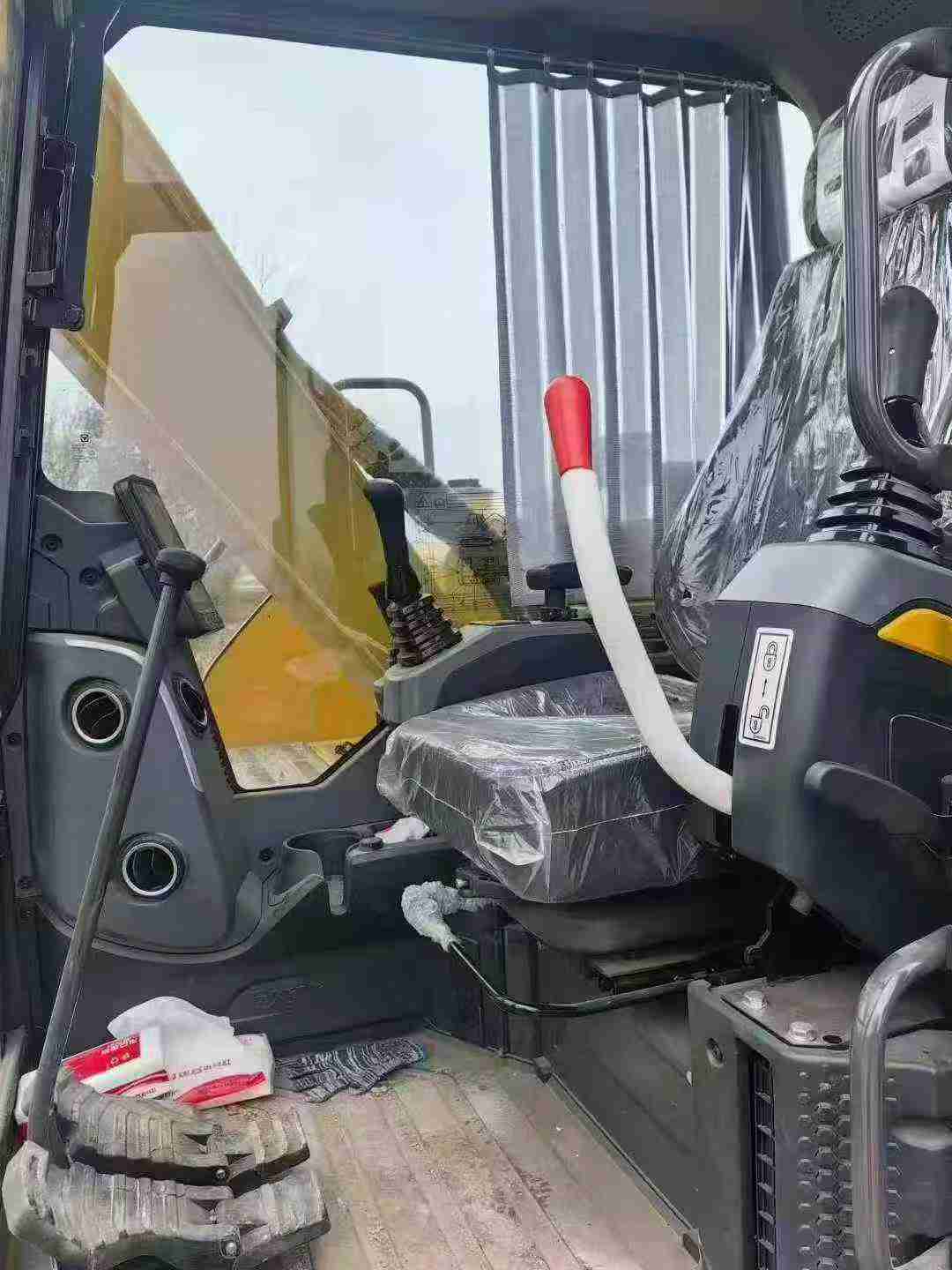 Used XCMG XE75C Excavator 2025 Model / 2