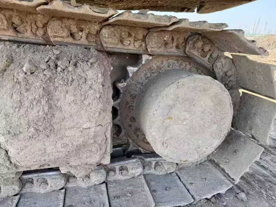 Used Sumitomo SH200 Excavator 2016 Model / 3