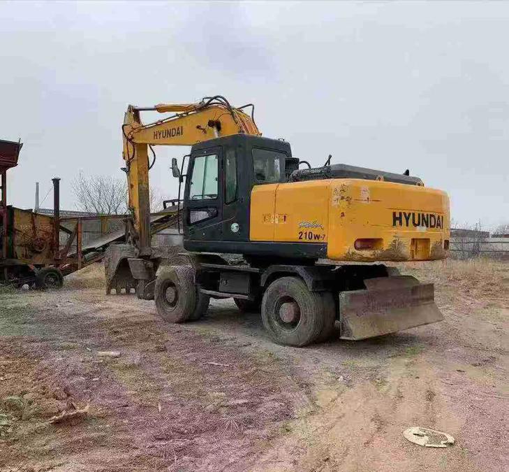 Buy Hyundai R210-7 Used Excavator / 1