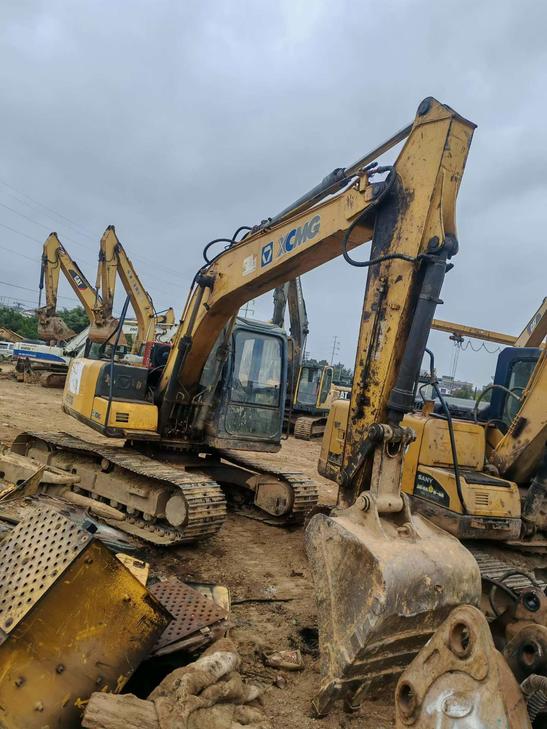 Buy XCMG LW150FV Used Excavator / 1