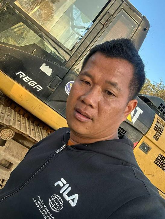 Buy Caterpillar 329D Used Excavator / 1